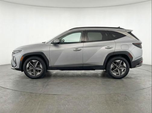 Shimmering Silver 2025 Hyundai TUCSON SEL