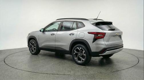 Sterling Gray Metallic 2025 Chevrolet Trax LT