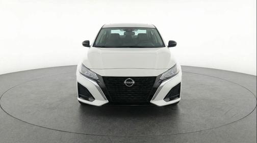 Pearl White Tricoat 2025 Nissan Altima SV FWD