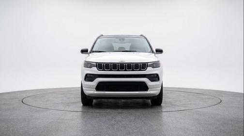Bright White Clearcoat 2025 Jeep Compass Limited