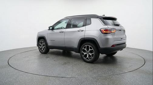 Silver Zynith Metallic Clearcoat 2025 Jeep Compass Limited