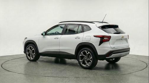 Summit White 2025 Chevrolet Trax LT