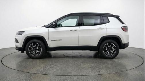 Bright White Clearcoat 2025 Jeep Compass Trailhawk