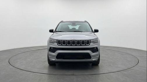 Silver Zynith Metallic Clearcoat 2025 Jeep Compass Limited