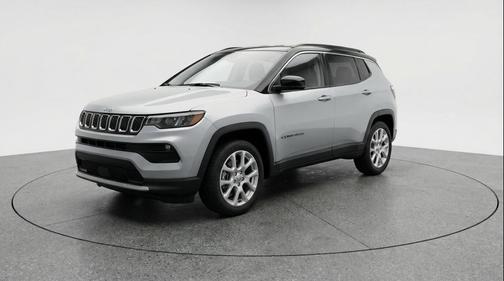 Silver Zynith Metallic Clearcoat 2025 Jeep Compass Limited