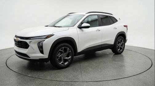 Summit White 2025 Chevrolet Trax LT