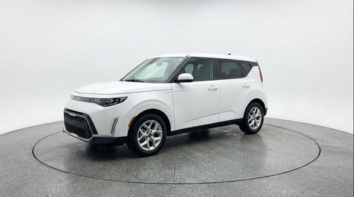 Snow White Pearl 2025 Kia Soul LX