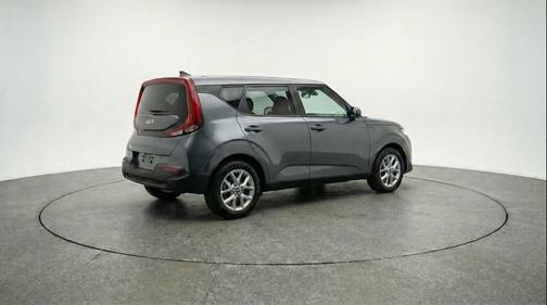 Gravity Gray 2025 Kia Soul LX