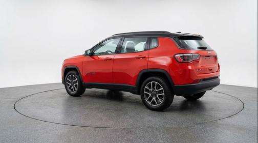 Red Hot Pearlcoat 2025 Jeep Compass Trailhawk