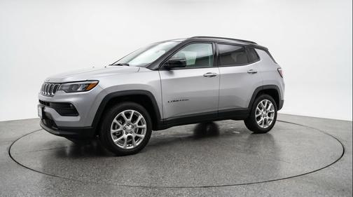 Silver Zynith Metallic Clearcoat 2025 Jeep Compass Limited