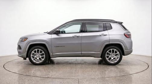 Silver Zynith Metallic Clearcoat 2025 Jeep Compass Limited