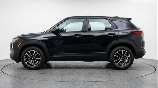 Mosaic Black Metallic 2025 Chevrolet Trailblazer LT