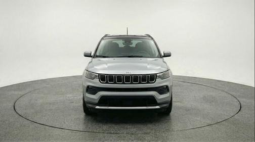 Silver Zynith Metallic Clearcoat 2025 Jeep Compass Limited