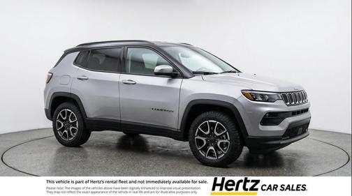 Silver Zynith Metallic Clearcoat 2025 Jeep Compass Trailhawk