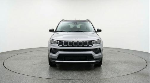 Silver Zynith Metallic Clearcoat 2025 Jeep Compass Limited
