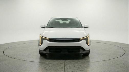 Snow White Pearl 2025 Kia K4 LXS