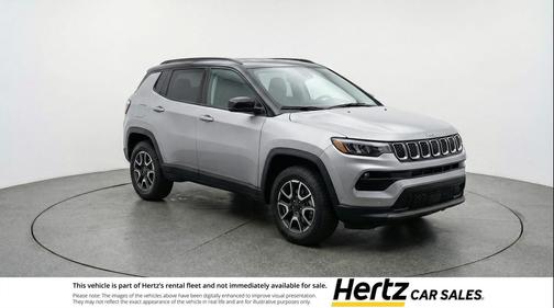 Silver Zynith Metallic Clearcoat 2025 Jeep Compass Trailhawk