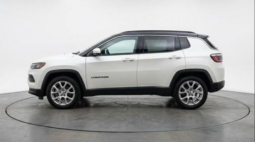 Bright White Clearcoat 2025 Jeep Compass Limited
