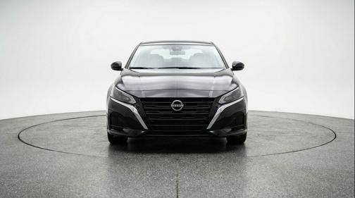 Super Black 2025 Nissan Altima SV FWD