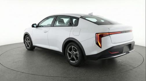 Snow White Pearl 2025 Kia K4 LXS