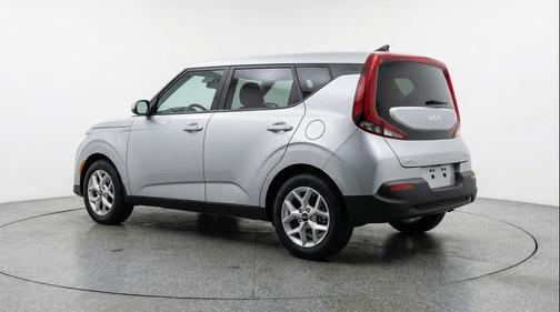 Steel Gray 2025 Kia Soul LX