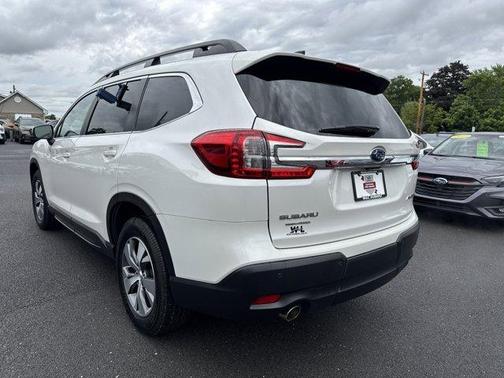 Crystal White Pearl 2023 Subaru Ascent Premium 7-Passenger