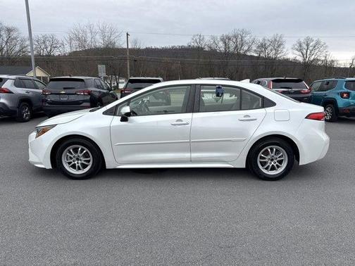 2022 Toyota Corolla Hybrid LE