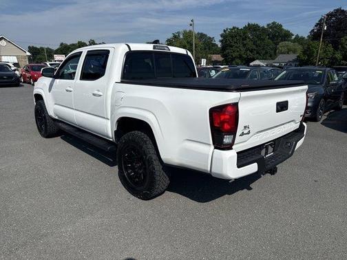 2022 Toyota Tacoma SR