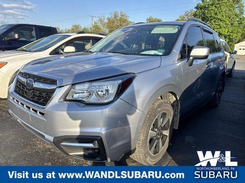 Ice Silver Metallic 2017 Subaru Forester 2.5i Premium