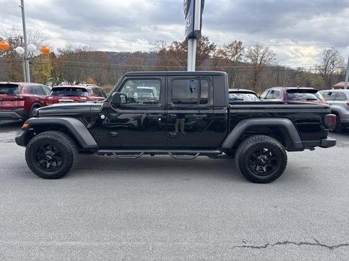 2020 Jeep Gladiator Sport