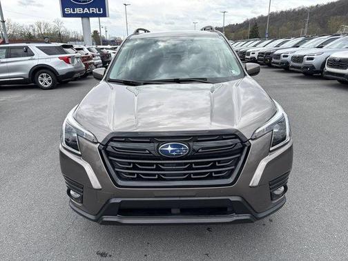 Brilliant Bronze Metallic 2023 Subaru Forester Premium