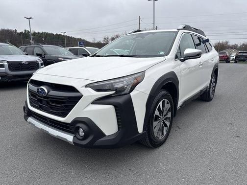 Crystal White Pearl 2025 Subaru Outback Touring XT