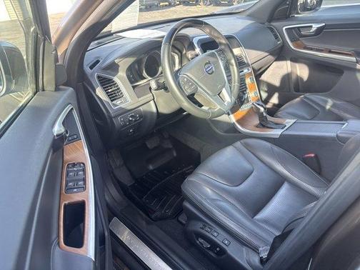 2015 Volvo XC60 T6 Platinum