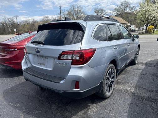 Ice Silver Metallic 2016 Subaru Outback 2.5i Limited