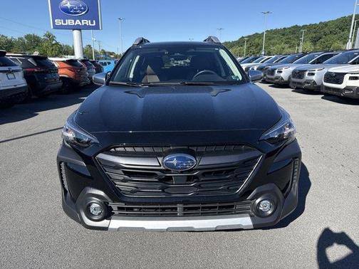 Crystal Black Silica 2025 Subaru Outback Touring
