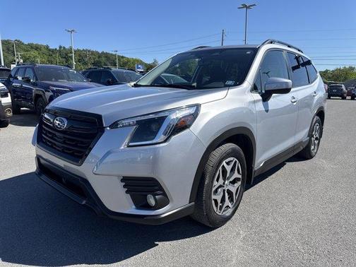 Ice Silver Metallic 2023 Subaru Forester Premium