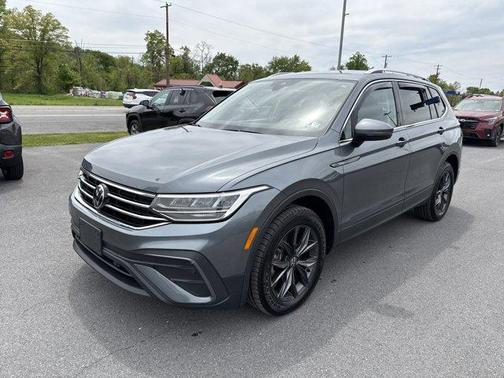 Platinum Gray Metallic 2023 Volkswagen Tiguan 2.0T SE