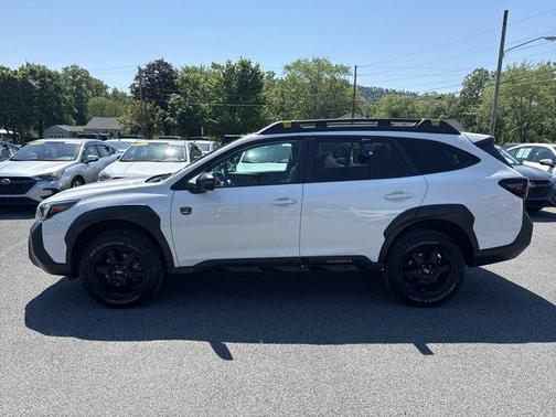 Crystal White Pearl 2023 Subaru Outback Wilderness