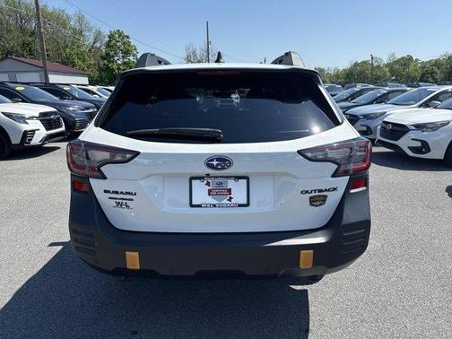 Crystal White Pearl 2023 Subaru Outback Wilderness