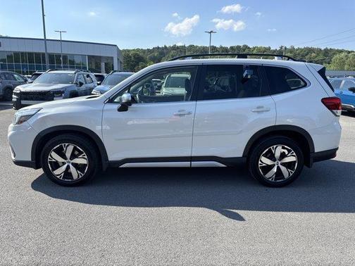 Crystal White Pearl 2021 Subaru Forester Touring