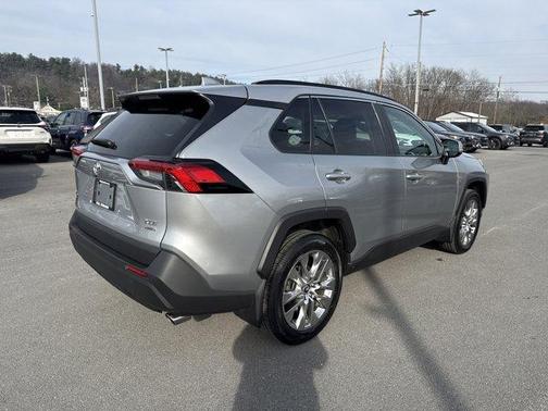 2020 Toyota RAV4 XLE Premium