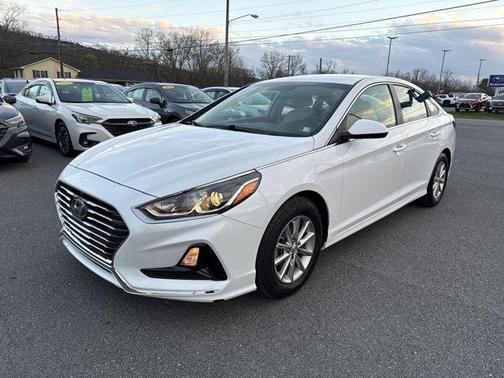 2018 Hyundai SONATA SE