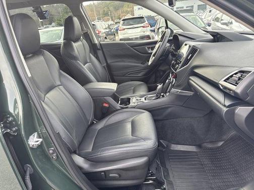 Cascade Green Silica 2022 Subaru Forester Touring