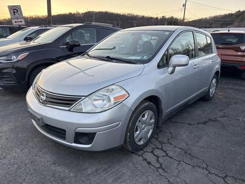 2011 Nissan Versa 1.8 S