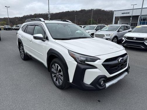 Crystal White Pearl 2025 Subaru Outback Touring