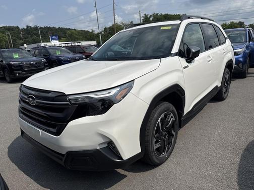 Crystal White Pearl 2026 Subaru Forester Premium