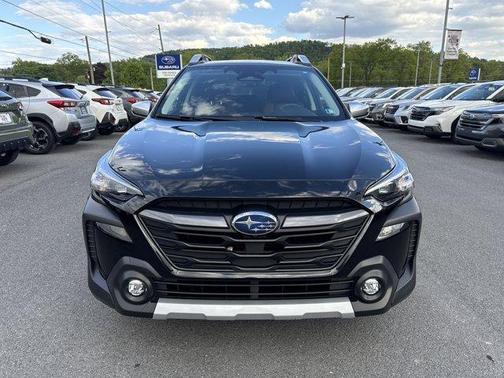 Crystal Black Silica 2024 Subaru Outback Touring