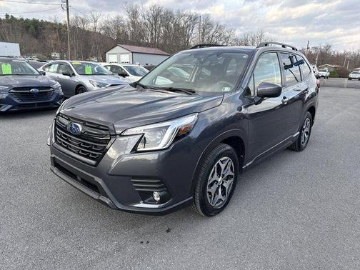 Magnetite Gray Metallic 2024 Subaru Forester Premium