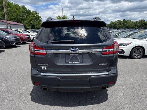 Magnetite Gray Metallic 2021 Subaru Ascent Premium 8-Passenger