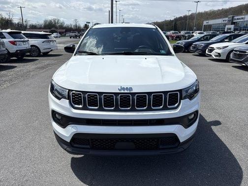 Bright White Clearcoat 2024 Jeep Compass Latitude Lux
